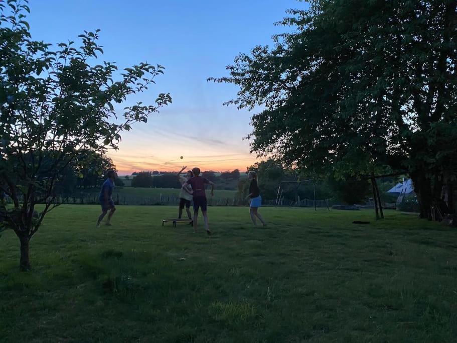 Gerestaureerde Hoeve Met Zicht Durbuy Exterior foto